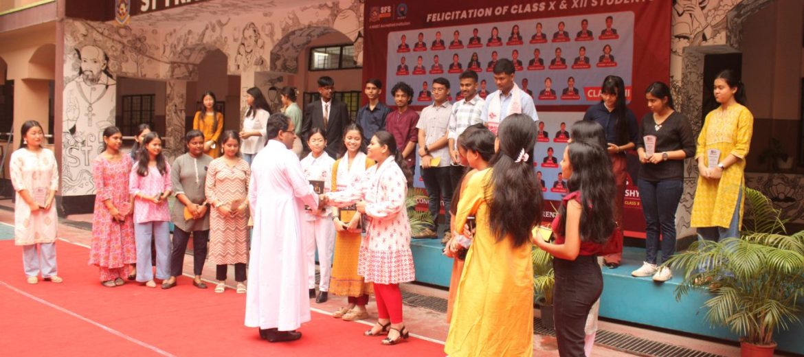 Felicitation ceremony of cbse toppers