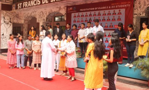 Felicitation ceremony of cbse toppers